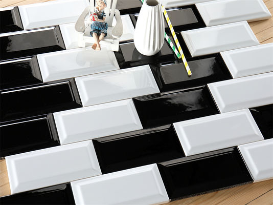 खरीदें रसोई के लिए ब्लैक एंड व्हाइट क्ले वॉल टाइल्स 75x152mm ऑनलाइन निर्माण