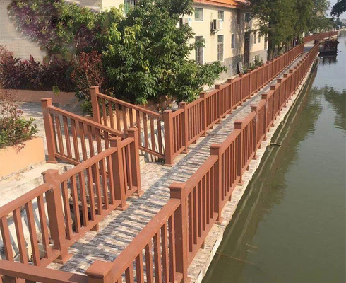 रिवरसाइड 200x120 सेमी के लिए फायरप्रूफ डब्ल्यूपीसी बाड़ पैनल लकड़ी प्लास्टिक समग्र आंतरिक बोर्ड टैन सुरक्षात्मक रेलिंग