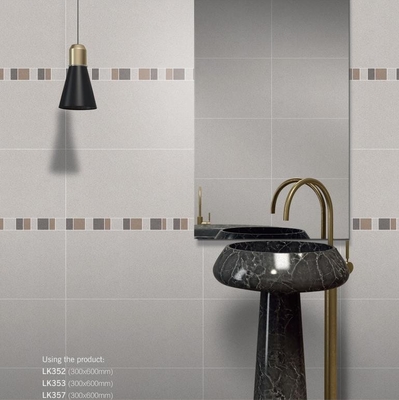 वाणिज्यिक दीवारों के लिए हल्के ग्रे 300x600mm फुल बॉडी पोर्सिलेन टाइल्स
