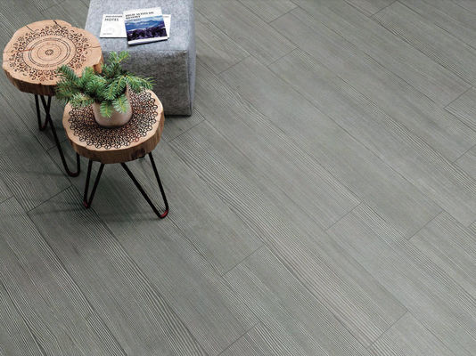 ISO13006 200x1200mm व्हाइट वुड इफेक्ट फ्लोर टाइल्स मॉडर्न रस्टिक होटल 1000SQM